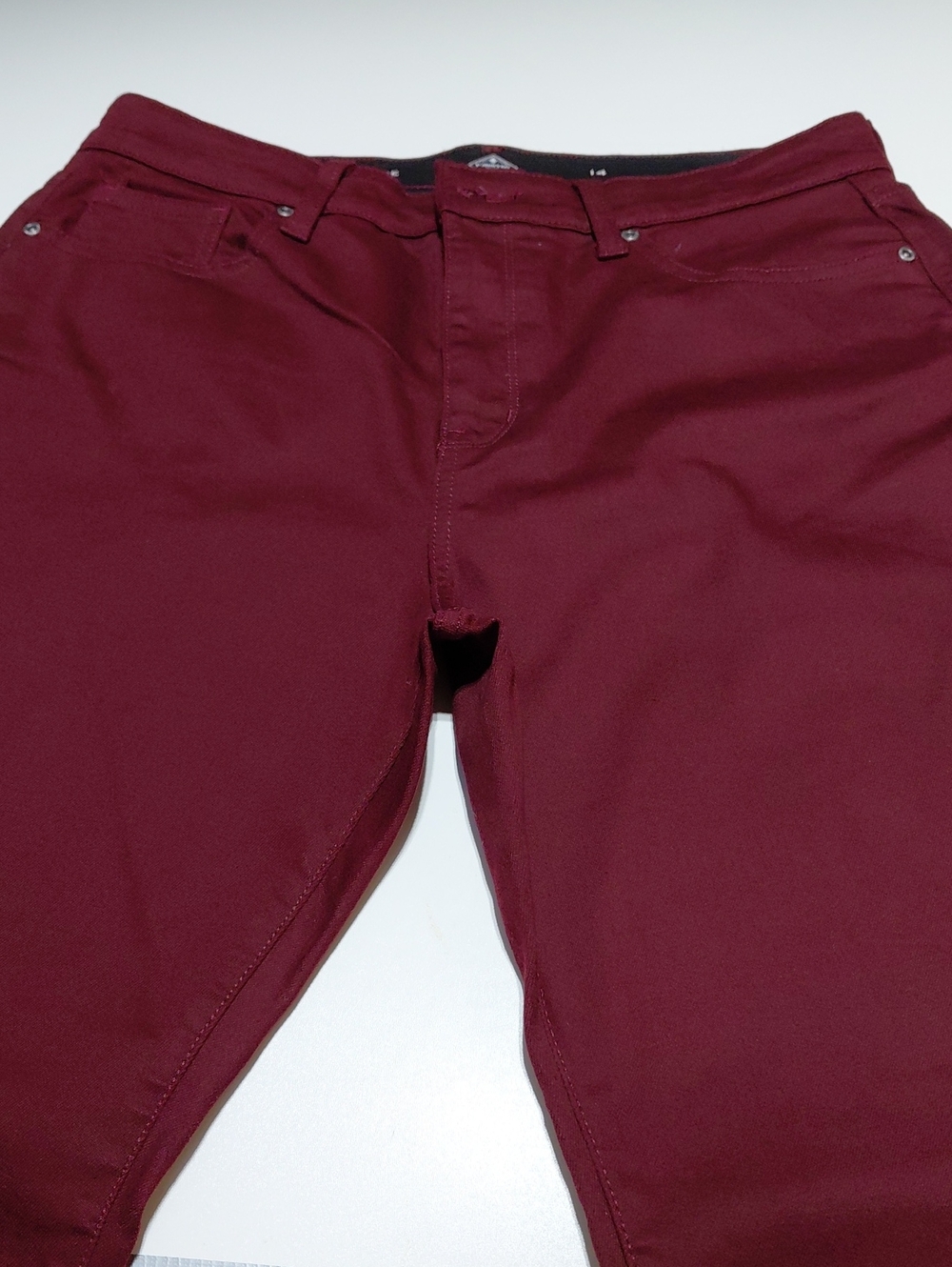 ST JOHN'S BAY Women's Burgundy Flare Jeans Size 14